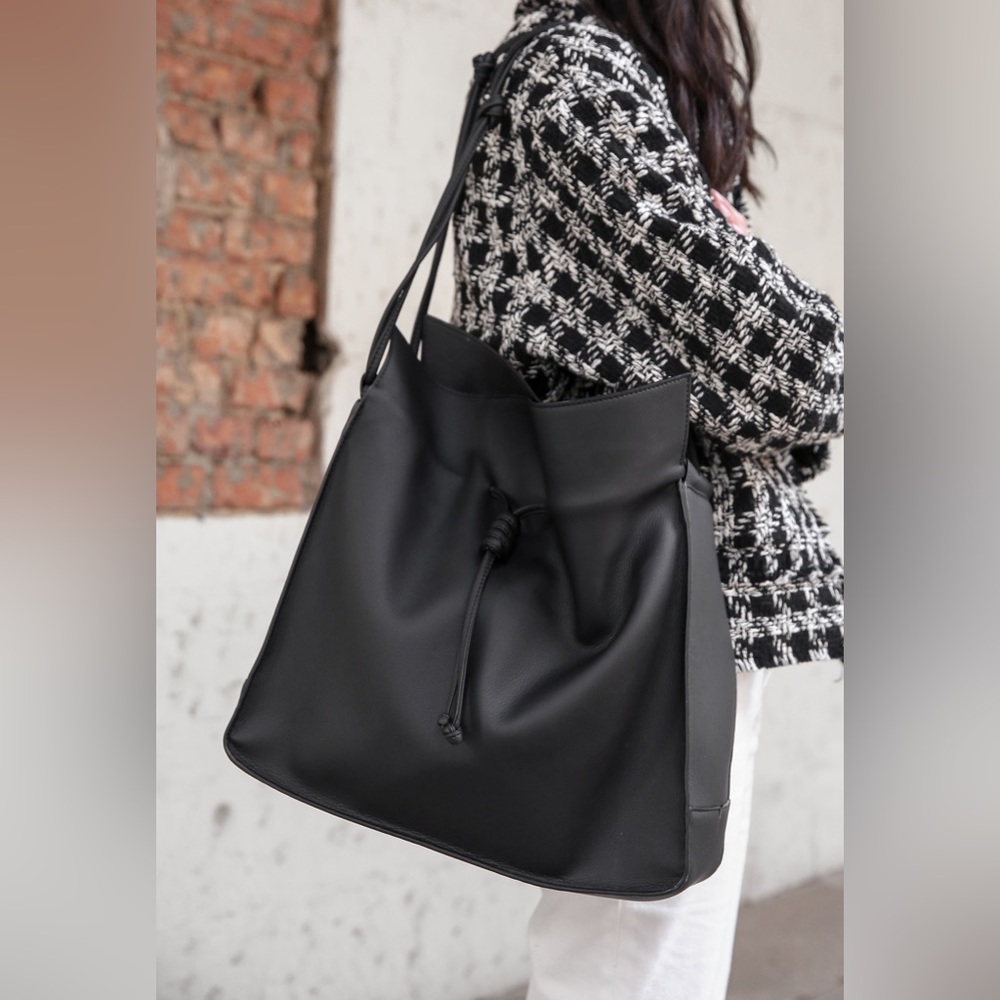 Von Holzhausen Larger Shopper Tote Bag!